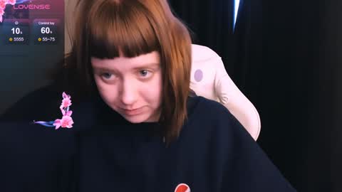 Snapshot of june_shy0 chatting on 01-09-25, 09:06 June online show from 01-09-25, 09:06