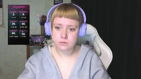 Snapshot of june_shy0 chatting on 09-29-25, 03:44 June online show from 09-29-25, 03:44