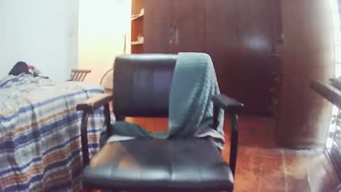 Snapshot of juneandmia chatting on 02-12-25, 10:46 Mia online show from 02-12-25, 10:46