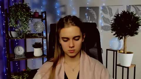 junewoods online show from 12-19-25, 01:18