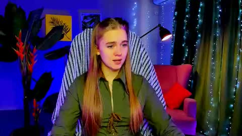 Snapshot of junewoods chatting on 02-06-26, 07:45 junewoods online show from 02-06-26, 07:45