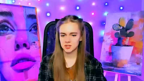 Snapshot of junewoods chatting on 02-11-26, 07:13 junewoods online show from 02-11-26, 07:13