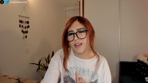 Snapshot of jungleofpandas chatting on 01-15-25, 11:19 Call me Sussy  online show from 01-15-25, 11:19