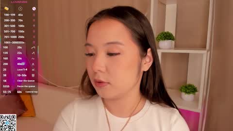 Bella online show from 12-16-25, 04:17