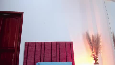 Jupiter Fox online show from 09-18-25, 12:23