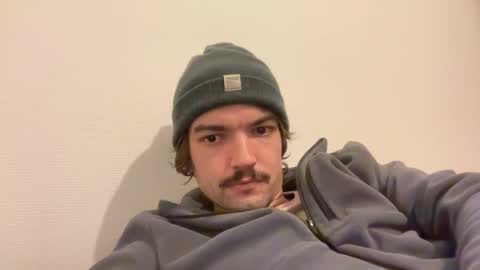 just_a_guy_with_a_big_cock online show from 12-22-25, 11:02