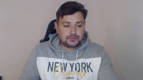 Alex online show from 10-28-25, 11:14