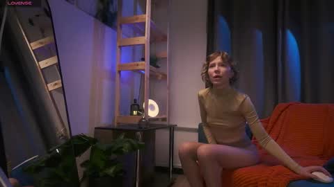 Caroline but call me Carrie online show from 12-05-25, 11:30