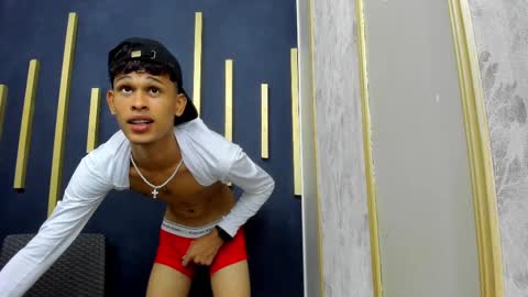 Snapshot of just_d4v7 chatting on 10-08-25, 07:22 JUST online show from 10-08-25, 07:22