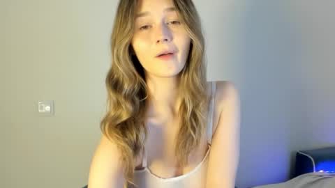 Jeni online show from 12-19-24, 04:02