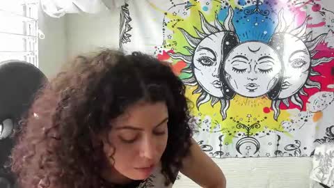 Snapshot of just_katiex chatting on 02-21-25, 04:48 Sofia online show from 02-21-25, 04:48