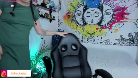 Sofia online show from 12-19-25, 06:04