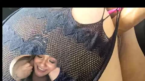 Snapshot of justagirlof chatting on 02-20-25, 06:39 Layla online show from 02-20-25, 06:39