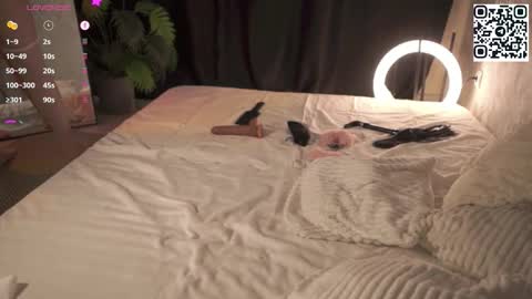 Snapshot of justbarbie chatting on 02-09-26, 12:09 Alexa online show from 02-09-26, 12:09