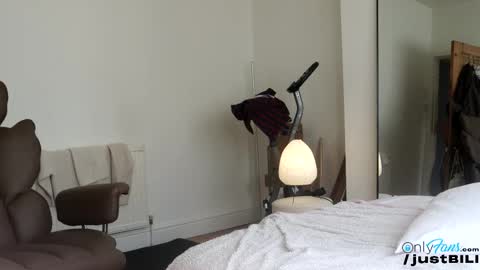 Billie  B  William online show from 09-11-25, 07:41