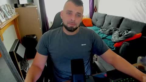 Snapshot of justforfunchriss chatting on 10-31-25, 09:10 justforfunchriss online show from 10-31-25, 09:10