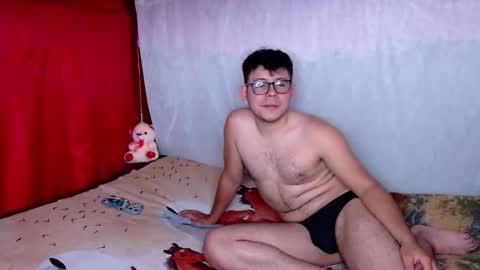 Snapshot of justin_jazmin chatting on 02-07-26, 06:33 JUSTIN Y JAZMIN online show from 02-07-26, 06:33