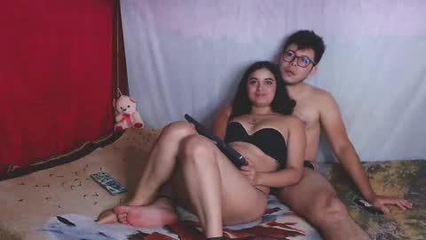 Snapshot of justin_jazmin chatting on 02-21-26, 12:00 JUSTIN Y JAZMIN online show from 02-21-26, 12:00