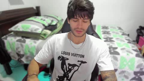 Snapshot of justin_stark1 chatting on 01-23-25, 11:26 Diego online show from 01-23-25, 11:26