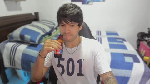 Snapshot of justin_stark1 chatting on 02-07-25, 10:30 Diego online show from 02-07-25, 10:30