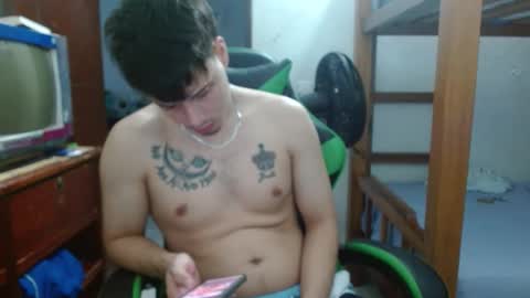 justin_taylor02 online show from 10-23-25, 11:31