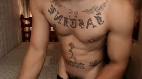Snapshot of justine_hunk chatting on 07-11-26, 07:22 justine_hunk online show from 07-11-26, 07:22
