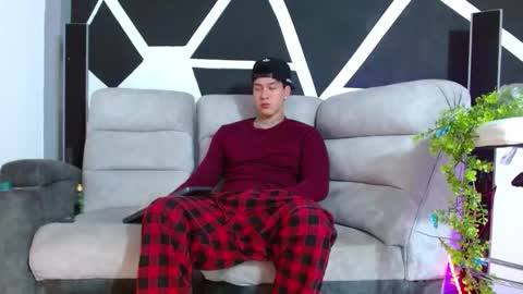 justinfuller_31 online show from 11-17-25, 05:19