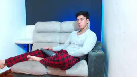 justinfuller_31 online show from 04-12-26, 01:10