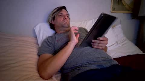 JustinNorthwood online show from 11-12-25, 07:42