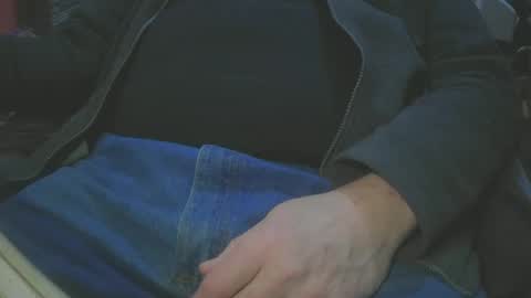 Snapshot of justme39057 chatting on 12-01-24, 07:03 Justme39057 online show from 12-01-24, 07:03