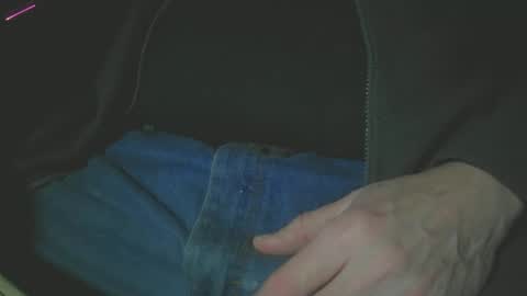 Snapshot of justme39057 chatting on 12-21-24, 03:25 Justme39057 online show from 12-21-24, 03:25