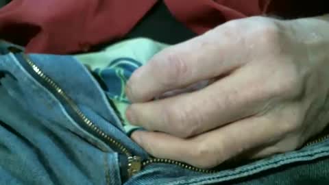 Snapshot of justme39057 chatting on 01-17-25, 11:51 Justme39057 online show from 01-17-25, 11:51