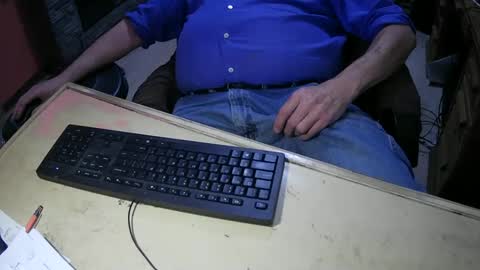 Snapshot of justme39057 chatting on 09-29-25, 08:02 Justme39057 online show from 09-29-25, 08:02