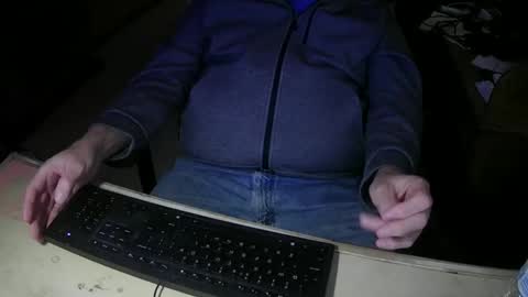 Snapshot of justme39057 chatting on 10-06-25, 07:22 Justme39057 online show from 10-06-25, 07:22