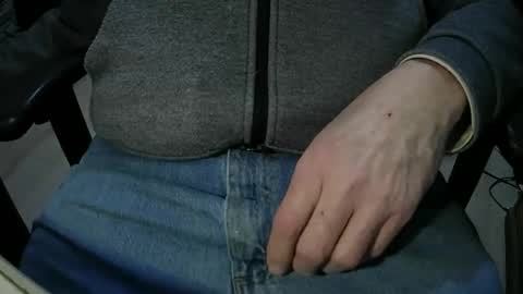 Snapshot of justme39057 chatting on 10-31-25, 07:04 Justme39057 online show from 10-31-25, 07:04