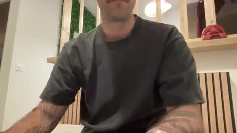 Snapshot of justmeandyou00 chatting on 02-27-25, 05:47 justmeandyou00 online show from 02-27-25, 05:47