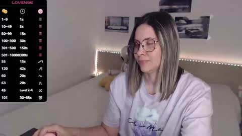 Julie online show from 12-17-25, 05:08