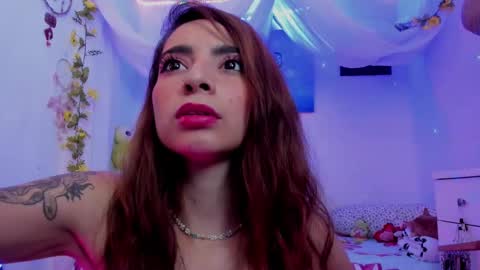 Mia online show from 02-21-25, 12:05