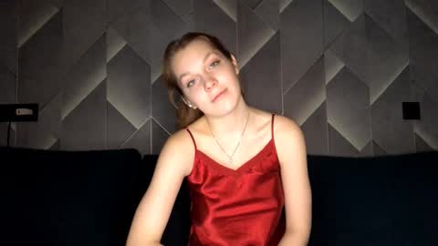 Lina online show from 10-16-25, 07:59
