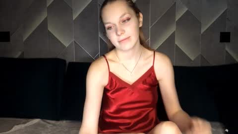 Lina online show from 10-17-25, 08:00