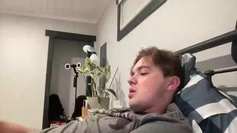 justsoboredlol online show from 10-22-25, 06:24