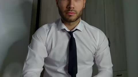 Snapshot of justynxxx1 chatting on 01-10-25, 12:06 Justin online show from 01-10-25, 12:06