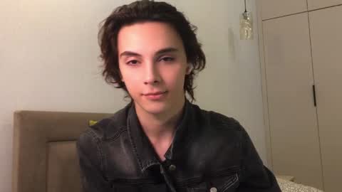 Snapshot of k0sta_32 chatting on 01-16-25, 08:25 k0sta online show from 01-16-25, 08:25