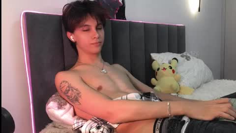 Snapshot of k0sta_32 chatting on 02-13-25, 04:32 k0sta online show from 02-13-25, 04:32