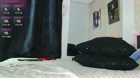 Snapshot of k_stormi_ chatting on 11-22-25, 02:10 STORMI online show from 11-22-25, 02:10