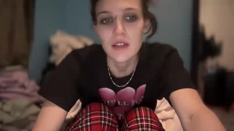 Snapshot of kaceelynn chatting on 02-04-25, 04:39 Kac online show from 02-04-25, 04:39