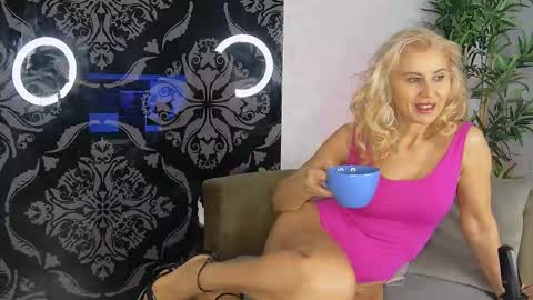 Snapshot of kaceykayx chatting on 12-16-25, 05:45 kaceykayx online show from 12-16-25, 05:45