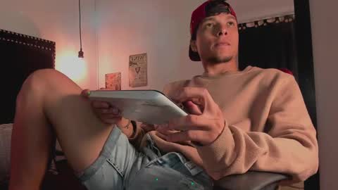 Snapshot of kael_owens chatting on 02-09-25, 08:44 Kael Owens online show from 02-09-25, 08:44