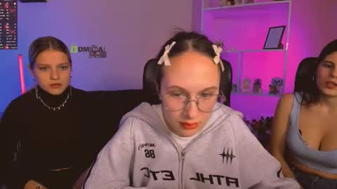 Snapshot of kaela_spell_ chatting on 11-25-25, 08:31 kaela_spell_ online show from 11-25-25, 08:31