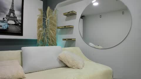 Antonella online show from 10-16-25, 04:46